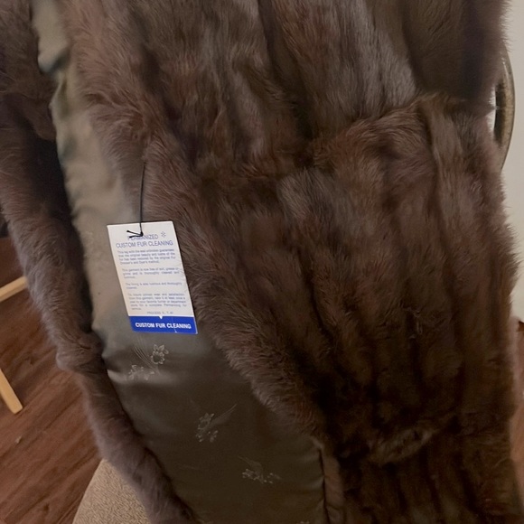 MINK STOLE PAIRED WITH MATCHING MINK HANDBAG 🌹 - Picture 9 of 17